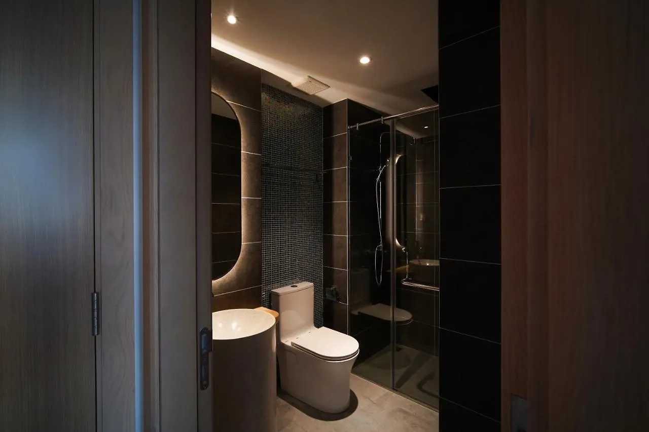 Hotel apartamentowy Shi House By Haviland Da Nang